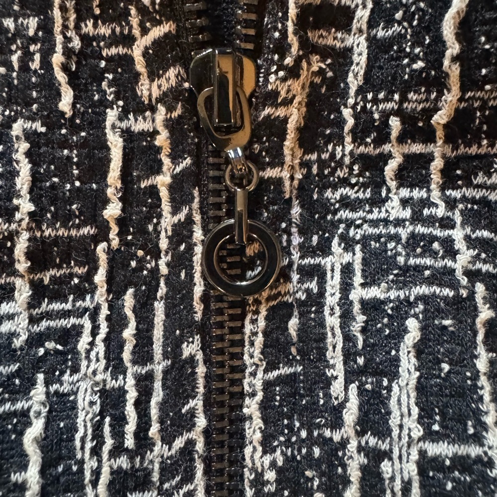 Yushi Geometric Patterned Jacket - Picture 8 of 8